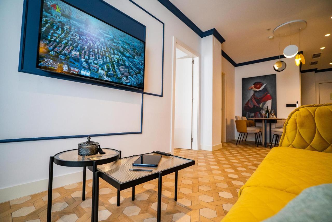 Smartrental Collection Gran Via Capital Madrid Bagian luar foto